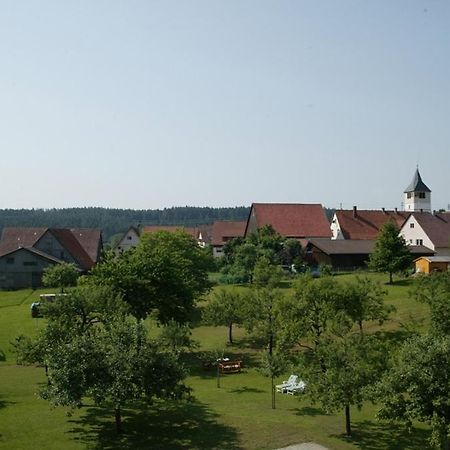 Landgasthof Loewen Hotel Neubulach Bagian luar foto